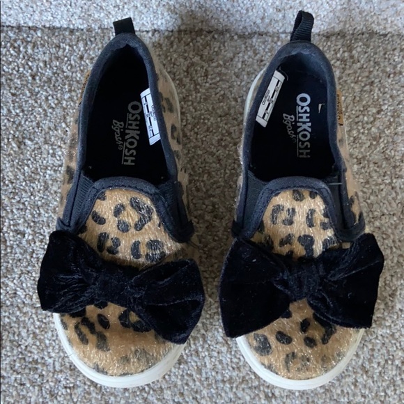 Leopard print slip-ons w/ velvet bow - Picture 2 of 5